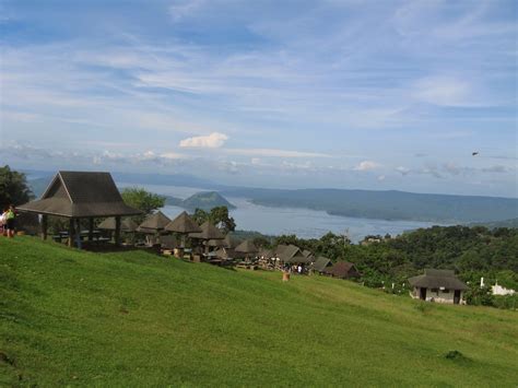 LEXICAL CROWN: PICNIC GROVE (TAGAYTAY CITY)