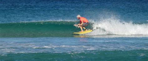 Surfing Lessons Perth with Scarborough Beach Surf School.