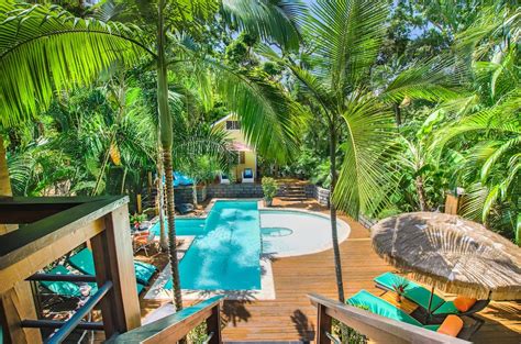 SPECTACULAR JUNGLE CANOPY TREE HOUSE WITH WATERFALL POOL & GYM! - Sandy Bay