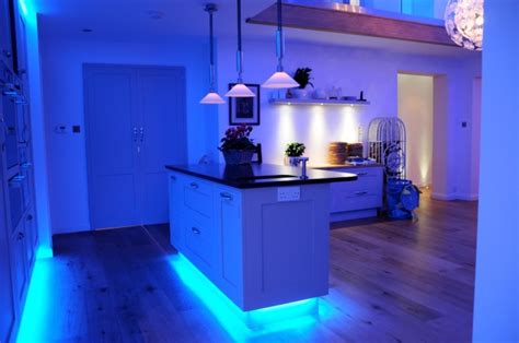 15 Amazing LED Lighting Kitchen Designs