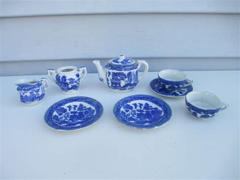 8 Piece Vintage Childs Toy Blue Willow China Tea Set Pot Made In ...