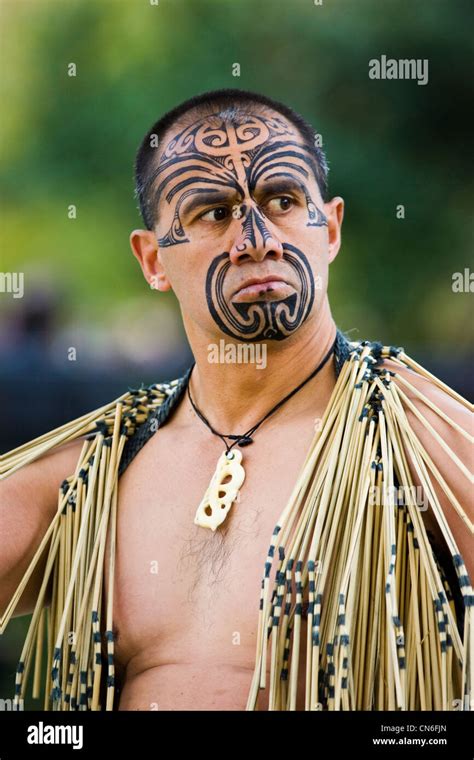 Traditional tattoos on face of Maori warrior Stock Photo - Alamy