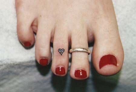 22+ Heart Tattoos On Toe | Toe tattoos, Toe ring tattoos, Tiny tattoos