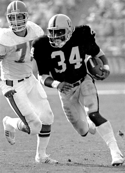 BO JACKSON (OAKLAND RAIDERS) | Bo jackson, Oakland raiders football, Nfl raiders