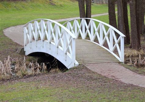 White Bridge and Path in Park Stock Photo - Image of water, wooden: 38929140