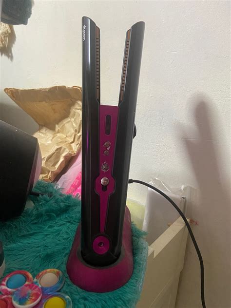 Dyson corrale, Beauty & Personal Care, Hair on Carousell