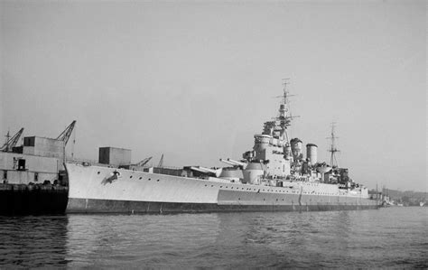 Battlecruiser HMS 'Renown' (1916) in 1945 alongside at Devonport, de ...