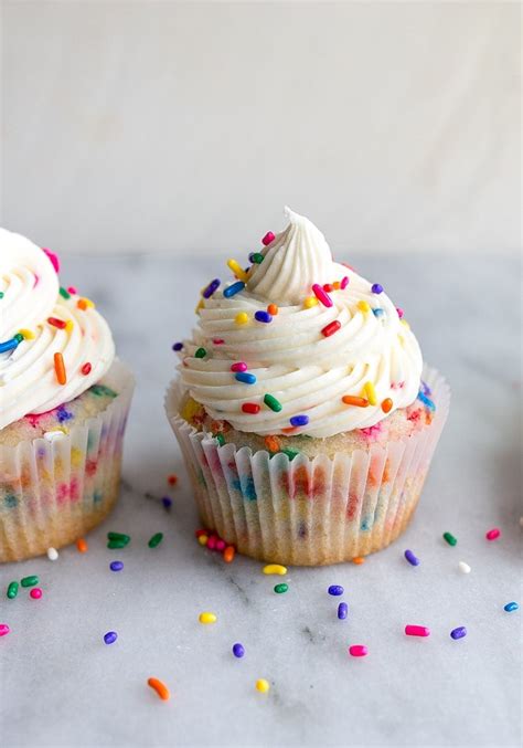 Birthday Cake Cupcakes with Sprinkles (small batch recipe) | Dessert ...