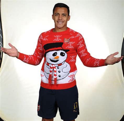 Arsenal stars wear Christmas jumpers for charity - Mirror Online