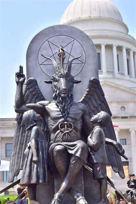 Church of Satan Brings Statue of Baphomet to Arkansas Capital in Protest of Government ...