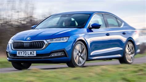 Skoda Octavia hybrid review 2022 | DrivingElectric