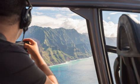 Na Pali Coast helicopter tour guide - Helo Days