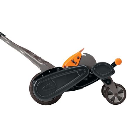 Fiskars 18-in 4 Reel Lawn Mower in the Reel Lawn Mowers department at Lowes.com