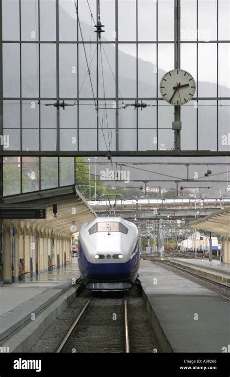 Bergen Railway station Stock Photo - Alamy