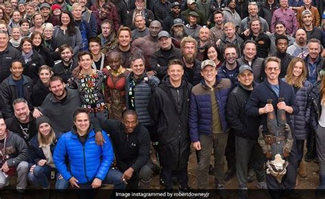 Viral: Robert Downey Jr Posts Epic Avengers Cast And Crew Pic And We Love It 3,000