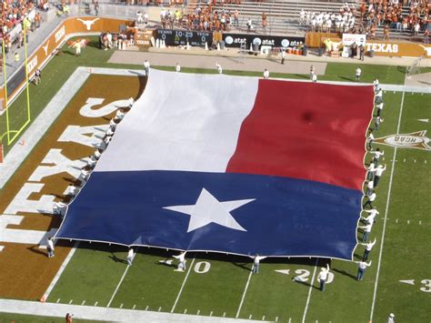 A flag on the field | The World's Largest Texas flag! | Klobetime | Flickr