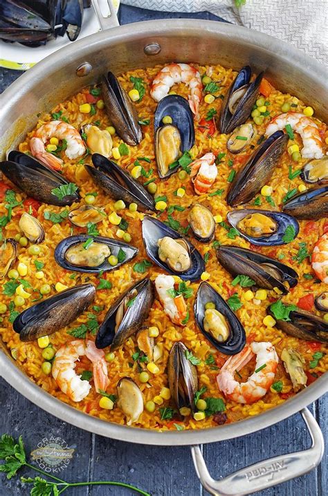 An easy version of the classic Spanish dish Seafood Paella Seafood Boil ...