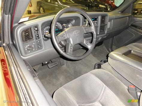 Dark Charcoal Interior 2005 Chevrolet Silverado 1500 Z71 Regular Cab 4x4 Photo #50839965 ...