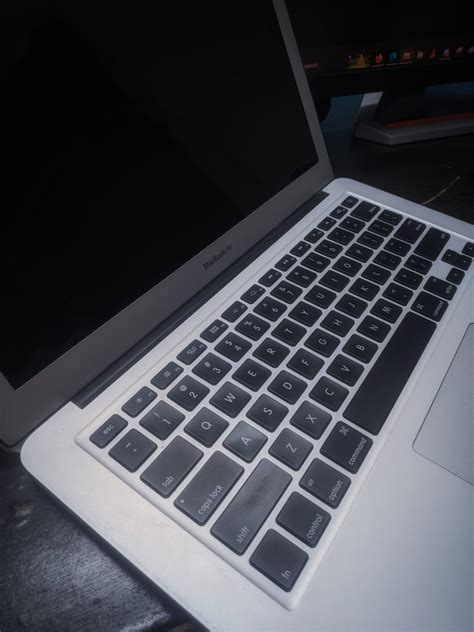 MacBook Air Black Screen Issue: How To Fix?