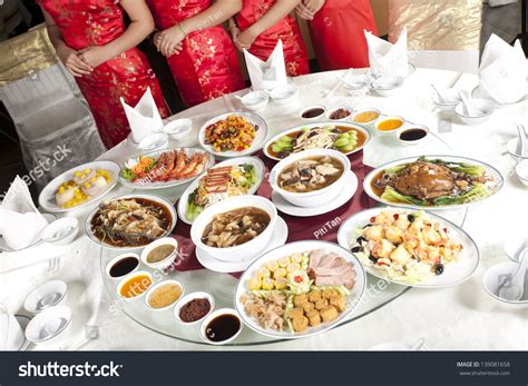 Full Rounded Table Chinese Food Waitress Stock Photo 139081658 ...