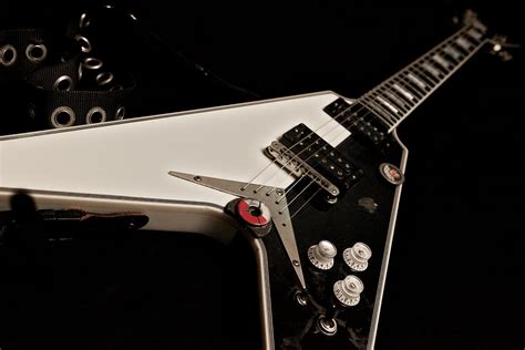 Michael Schenker - 2004 Dean Ms Signature Flying V Guitar - Photograph ...