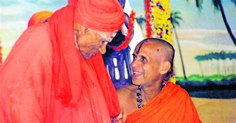 Siddaganga seer visit to Krishna temple