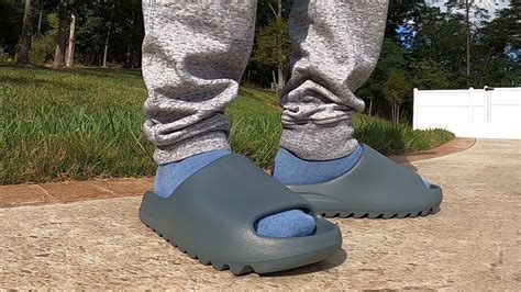 Yeezy slides app.onemechng.com