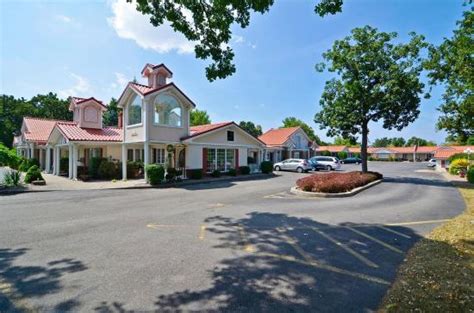 Americas Best Value Inn & Suites (Clarence, NY) - Motel Reviews - TripAdvisor