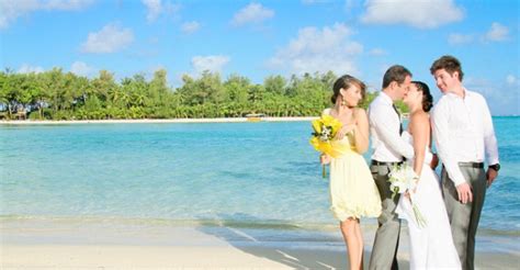 Book Muri Beach Club Hotel, Cook Islands | The Romantic Tourist