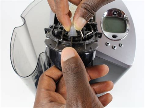 Keurig B60 Puncture Needle Replacement - iFixit