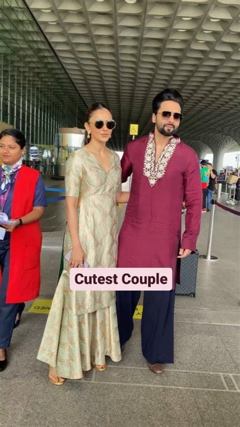 GLAMSHAM.COM on Instagram: "@jackkybhagnani and @rakulpreet spotted at airport💥😍💜 #glamsham # ...