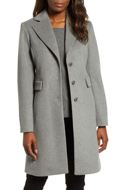 The Complete Coat Guide for Petite Women | Walking coats, Womens dress ...