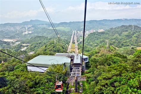 Entree Kibbles: Maokong Gondola (貓空纜車) - Loving The Crystal Cabin with itsTransparent Floor ...