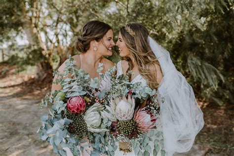 Natalie & Elliott’s Farm Wedding with Epic DIY Florals - Nouba Weddings ...