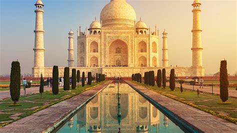 8 Amazing Virtual Tours of Landmarks Around the World