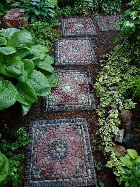 Senderos y caminos de piedra para el jardín | Stepping stones diy, Mosaic stepping stones, Step ...