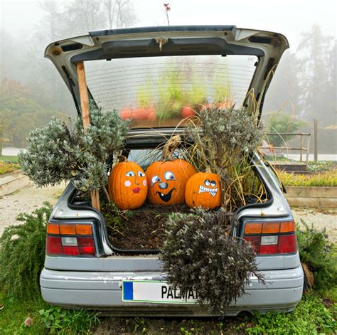 Halloween Car Decorations - Decorate a Car For Halloween