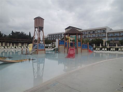 Holiday Village Aliathon - Ionian Hotel and Fishing Village - Splash Pool | AccessAble