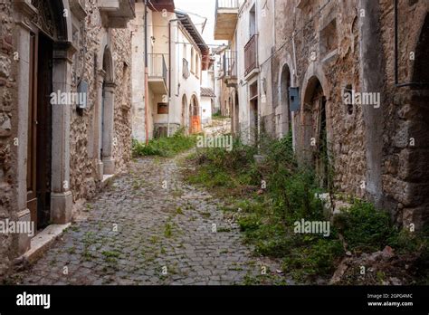 Fossa (Aq), Italy 25/09/2021: the city abandoned after the earthquake. © Andrea Sabbadini Stock ...