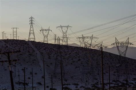 Dodging Blackouts, California Faces New Questions on Its Power Supply ...