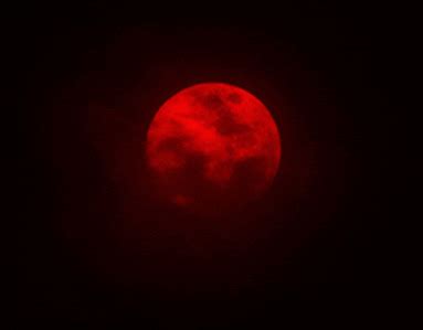 Red Moon GIF - Red Moon Red moon - Discover & Share GIFs