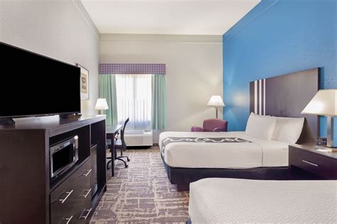 La Quinta Inn & Suites by Wyndham Kerrville | Kerrville, TX Hotels