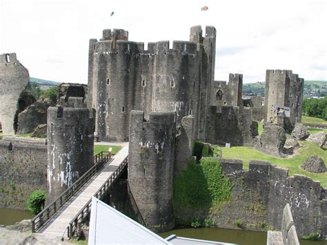 24 Gorgeous Castles From The British Isles You Can Actually Visit