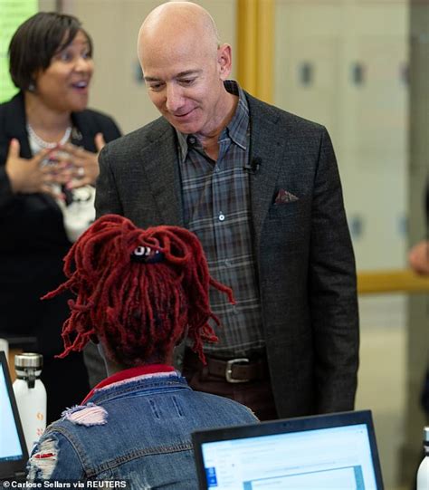 Jeff Bezos surprised high school students but some had no clue about ...