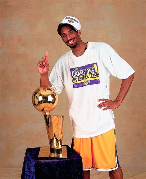 Kobe Bryant 2000 NBA Champion | 2000 nba finals, Kobe bryant, Nba finals