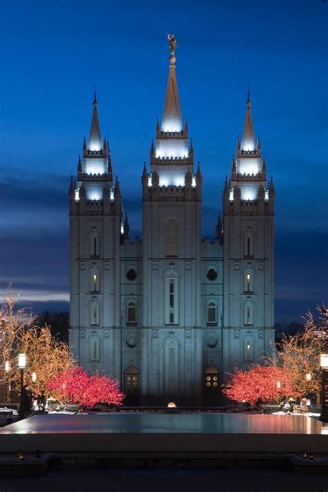 Mormon Temple Christmas Lights by Utah Images | Mormon temple, Mormon ...