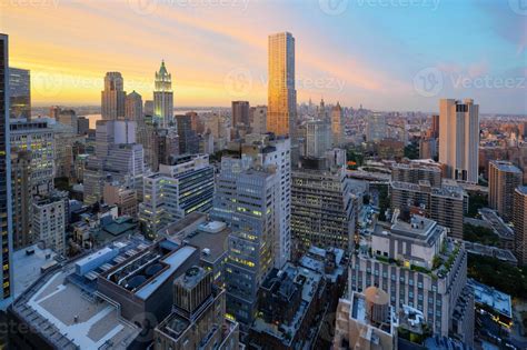 New York downtown skyline at sunset. 16170336 Stock Photo at Vecteezy