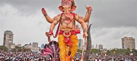 Ganesh festival, visarjan day in Mumbai · SandeepaChetan's Travel Blog