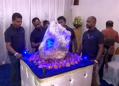 310kg natural blue sapphire found in Sri Lanka, Asia News - AsiaOne