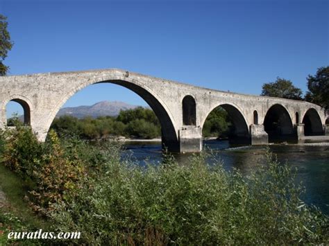 Photos of the Greek Mainland: Arta Bridge